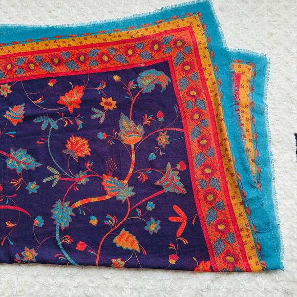 Italian Scarf Beautiful Fall Autumn Leaves Vines Fringe Square 48" by 48" - Picture 2 of 5